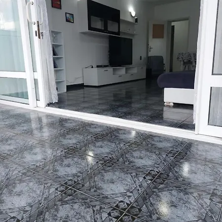 White Апартамент Бургас