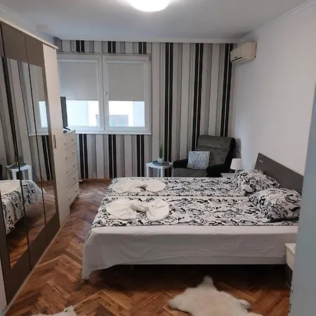White Апартамент *