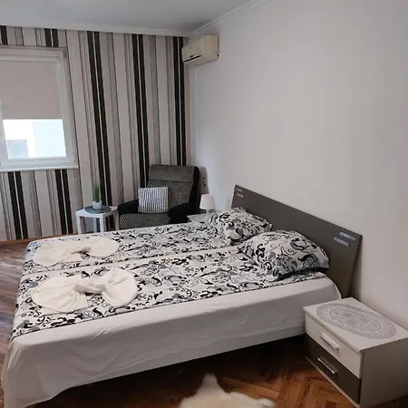 White * בורגאס